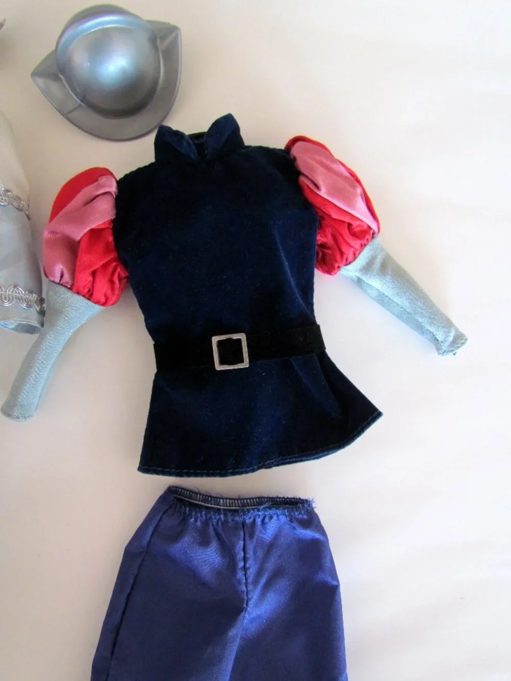 KEN PRINCE CLOTHES: CROWN, HELMET, BOOTS, 2 TUNIC OUTFITS for BARBIE BOYFRIENDS